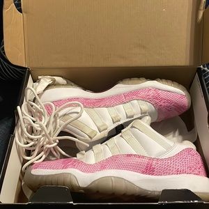 Girls air Jordan 11 retro lows